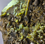 19ms CLINOZOISITE EPIDOTE CRYSTALS PERU MINERAL SPECIMEN COLLECTOR  KB177