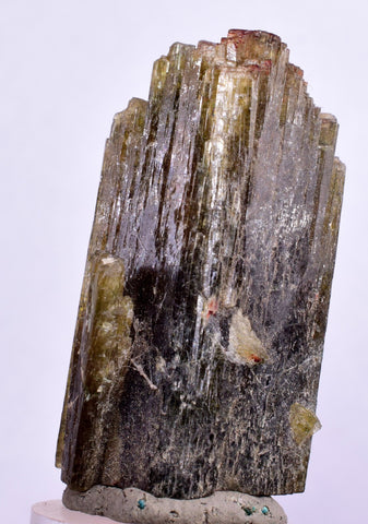 4cms CLINOZOISITE EPIDOTE CRYSTALS PERU MINERAL SPECIMEN COLLECTOR  KB39