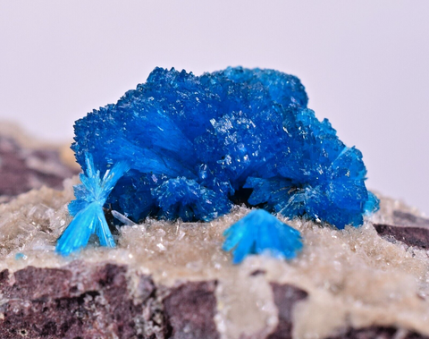 8.9cms CAVANSITE PENTAGONITE ? HEULANDITE STILBITE INDIA SHINY CRYSTALS  TB124