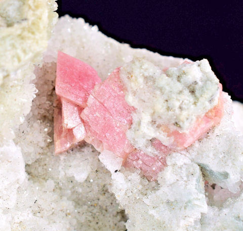 7cms RHODOCHROSITE GRIZZLY BEAR MINE COLORADO U S A RHOMBOHEDRAL CRYSTALS RB651