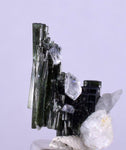 1.9cms TOURMALINE CLEAVELANDITE ALBITE ELBAITE BRASIL MINAS GERAIS MINERAL WB01