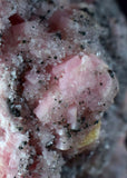 3.5cms RHODOCHROSITE RHOMBOHEDRAL GEM CRYSTALS PERU PINK MINERAL  RB103