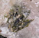 20cms CALCITE WITH QUARTZ EPIDOTE CRYSTALS PERU SHINY MINERAL SPECIMEN GB41