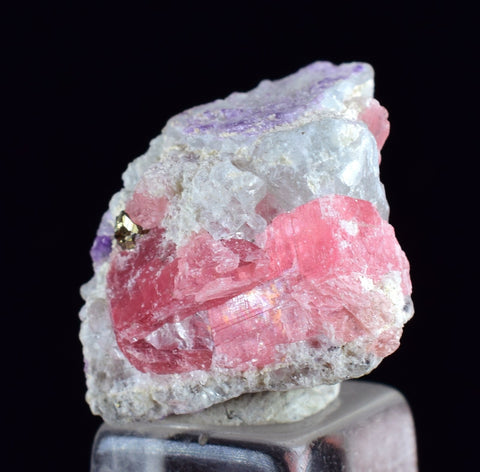 1.9cms RHODOCHROSITE PYRITE FLUORITE CHINA CRYSTAL RHOMBOHEDRAL MINIATURE RB638