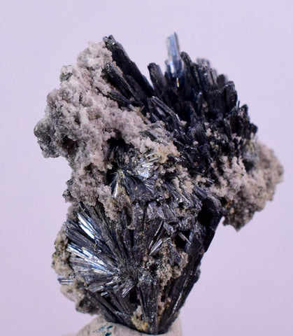 2.6cms STIBNITE CRYSTAL PERU MINERAL SPECIMEN COLLECTOR MB48
