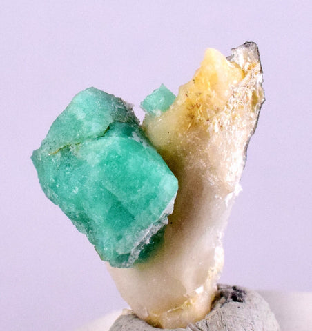 2.2cms GEM EMERALD CRYSTAL PYRITE CALCITE QUARTZ COLOMBIA MINERAL SPECIMEN EB27