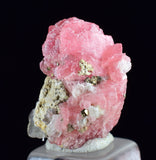 1.7cms RHODOCHROSITE PYRITE FLUORITE CHINA CRYSTAL RHOMBOHEDRAL MINIATURE RB637