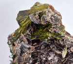 18cms PREMIUM AXINITE EPIDOTE GARNET QUARTZ CRYSTALS PERU AESTHETIC AB221
