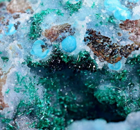 9cm GEM BROCHANTITE CHRYSOCOLLA MALACHITE DRUZY QUARTZ DIOPTASE ? CHILE ZB27