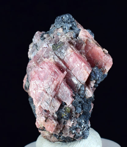 3.3cms RHODOCHROSITE GALENA PYRITE CHINA CRYSTAL RHOMBOHEDRAL MINIATURE RB658