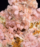 9.7cms ROSE DRUZY QUARTZ BRIGHT CRYSTALS CATHEDRAL BOTRYOIDAL PERU NEW FIND QB72