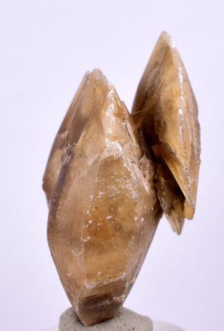 4.7 cms DESERT ROSE SELENITE CRYSTAL PERU GOLDEN SUISEKI TRANSLUCENT TB34