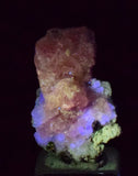 1.9cms RHODOCHROSITE FLUORITE PYRITE CRYSTAL RHOMBOHEDRAL SUPER MINIATURE RB302