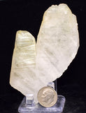 8.6cms TWIN QUARTZ JAPAN LAW CRYSTAL PERU MINERAL SPECIMEN QB113