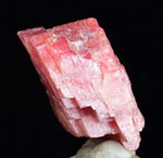 2.7cms RHODOCHROSITE CUBIC CRYSTAL PERU PINK MINERAL SPECIMEN RB586