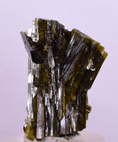 2.8cms EPIDOTE QUARTZ CRYSTALS PERU CLUSTER COLLECTOR GREEN COLOR MINERAL CB68