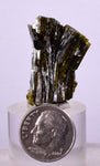 2.8cms EPIDOTE QUARTZ CRYSTALS PERU CLUSTER COLLECTOR GREEN COLOR MINERAL CB68