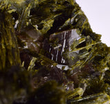 6cms EPIDOTE AXINITE QUARTZ CRYSTALS PERU AESTHETIC COLLECTOR AB245