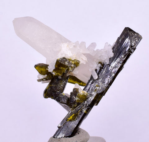 3cms PREMIUM EPIDOTE QUARTZ MINIATURE CRYSTALS PERU AESTHETIC COLLECTOR CB132