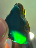 4.3grs GEM SILICA CHRYSOCOLLA CHALCEDONY LILY MINE PERU ROUGH SB255
