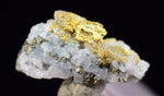 0.8cms UNIQUE NATIVE GOLD INCAS PYRITE CUBES PERU QUARTZ CRYSTALS LB197