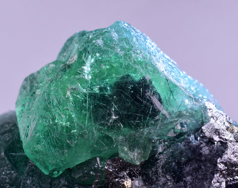 6.6cms JORDANITE FLUORITE BOULANGERITE CRYSTAL MILPO PERU SHINY KB83