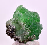 4cms GREEN FLUORITE PYRITE CRYSTALS PERU MILPO PERU KB154
