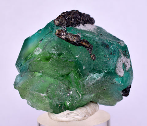4cms JORDANITE FLUORITE  BOULANGERITE CRYSTALS PERU MILPO PERU SHINY KB65