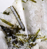14cms EPIDOTE CHRYSOCOLLA QUARTZ  Crystals Peru Mineral Specimen Collectors a517
