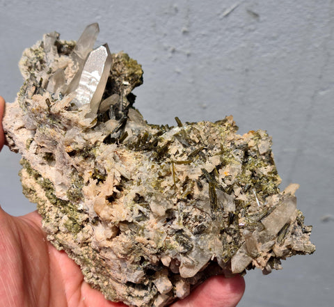 14cms EPIDOTE QUARTZ CRYSTALS Peru Cluster Collector Green Color Mineral Specimen CE799