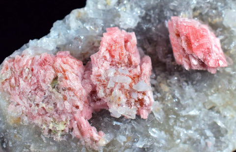 5.8cms RHODOCHROSITE CRYSTALS QUARTZ Needles Rosettes Pasto Bueno Peru Collector Mineral Specimen R74