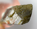 84carat ZOISITE NEEDLES CRYSTAL tanzanite (?) clinozoisite green yellow peru M44