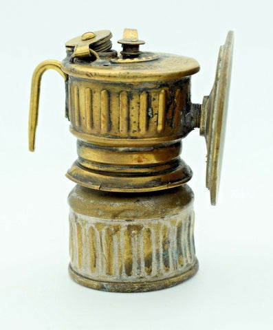 9.5cms MINERS LAMP VICTOR 1920 carbide usa vintage lantern brass bronze N19