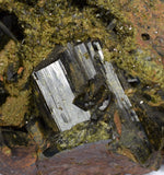 13ms PREMIUM EPIDOTE CRYSTALS cluster peru green color mineral specimen C442