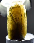 45carat ZOISITE NEEDLES CRYSTAL tanzanite (?) clinozoisite green yellow peru M54