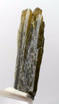 45carat ZOISITE NEEDLES CRYSTAL tanzanite (?) clinozoisite green yellow peru M54