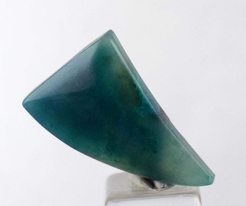 10.5 carats BLUE CHALCEDONY QUARTZ Green Peru Cabochon Pendant Emerald Color Jade Color B865