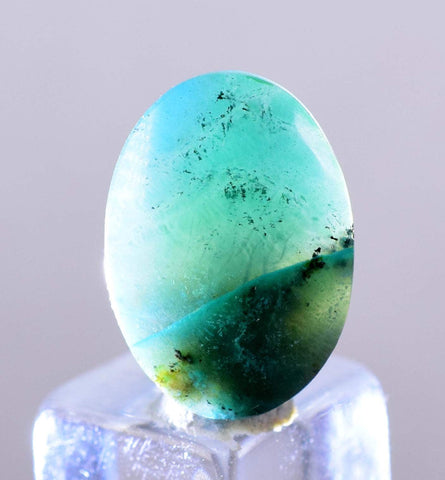 6 carats BLUE CHALCEDONY QUARTZ Green Peru Cabochon Pendant Emerald Color Jade Color B869