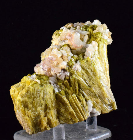 8.5ms EPIDOTE CALCITE CRYSTALS Cluster Peru Green Color Mineral Specimen C877