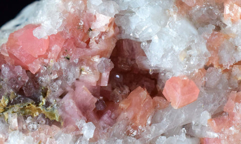 4.4cms RHODOCHROSITE RHOMBOHEDRAL QUARTZ Premium Miniature Crystals Huayllapon Pasto Bueno Mine Peru Collector Mineral Specimen R403