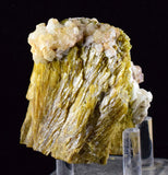 8.5ms EPIDOTE CALCITE CRYSTALS Cluster Peru Green Color Mineral Specimen C877