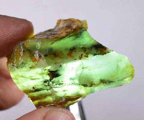 30grs BLUE OPAL ROUGH Peru Rough Scenic Quality Translucent Jewelry O682