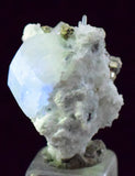 2cms APATITE CALCITE QUARTZ Pyrite Dickite Scheelite ? Peru Huanzala A532