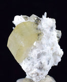 2cms APATITE CALCITE QUARTZ Pyrite Dickite Scheelite ? Peru Huanzala A532
