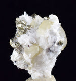 2cms APATITE CALCITE QUARTZ Pyrite Dickite Scheelite ? Peru Huanzala A532