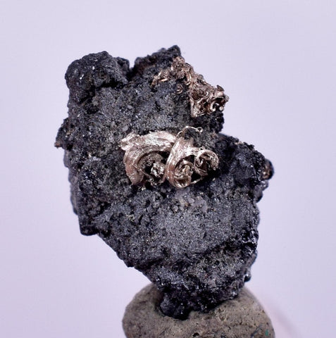 0.9cms NATIVE SILVER WIRES Peru Uchuchaccua Mine 2000 Discovery Mineral Specimen H369