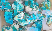 Load image into Gallery viewer, CHRYSOCOLLA  &amp; MALACHITE &amp; QUARTZ BLUE PERU SEASCAPE SCENIC 1 KILO
