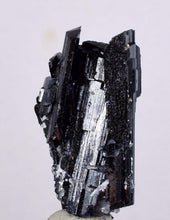 Load image into Gallery viewer, 3cms HUBNERITE QUARTZ CRYSTALS MINERAL SPECIMEN COLLECTOR PERU X1
