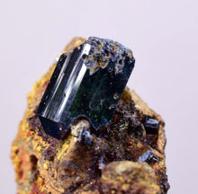 Load image into Gallery viewer, 3.6cms VIVIANITE CRYSTAL BLUISH GREEN BOLIVIA PYRITE MINERAL SPECIMEN X24
