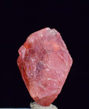 Load image into Gallery viewer, 3.5carats RHODOCHROSITE CRYSTAL PERU MINERAL SPECIMEN COLLECTOR x45
